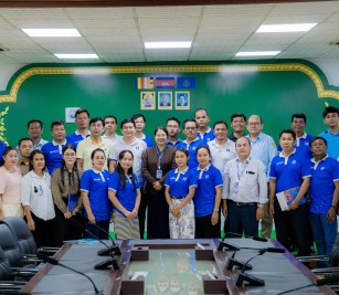 Welcomed a visit of 26 officials and teachers of Kandal Provincial Department of Education, Youths, and Sport, in purpose to learn about trade chain