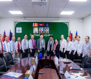 Held a discussion meeting with Inchape Shipping Service (Cambodia) Ltd. regarding operation of goods shipping through PAS