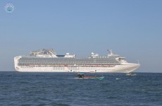 នាវាទេសចរណ៍ឈ្មោះ Diamond Princess ដែលជានាវាទី ១៩ បានចូលចតនៅកំពង់ផែស្វយ័តក្រុងព្រះសីហនុ