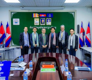 A courtesy visit of and held a discussion meeting with Dr. Yutaka SUNOHARA