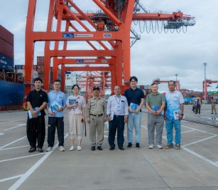 The tour visit of BYD company to the autonomous port of Sihanoukville.
