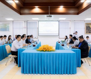 PAS Management Team, welcomed the visit of Delegation of 62 Managements and Services Servants of General Secretariat of the Royal Academy of Cambodia, led by H.E Dr. Yang Peou