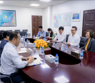 Held a discussion meeting with Expeditors Cambodia Ltd., in purpose to learn about PAS`s flow of operations, progress, potentials and developments
