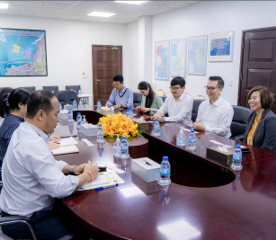 Held a discussion meeting with Expeditors Cambodia Ltd., in purpose to learn about PAS`s flow of operations, progress, potentials and developments