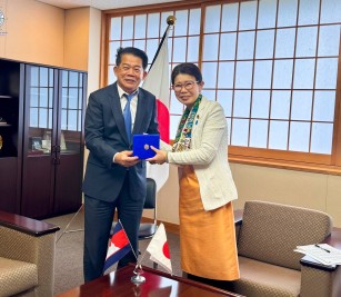 ដំណើរទស្សនកិច្ចសម្តែងការគួរសម និងកិច្ចប្រជុំពិភាក្សាការងារជាមួយ លោកជំទាវ KUNIMITSU Ayano អនុរដ្ឋមន្ត្រីក្រសួងការបរទេសជប៉ុន នៅប្រទេសជប៉ុន
