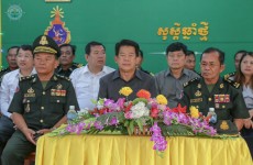 ឯកឧត្ដម លូ គឹមឈន់ បានជួបសំណេះសំណាលសាកសួរសុខទុក្ខ នាយទាហាន ពលទាហាន កងយោធពលខេមរភូមិន្ទ