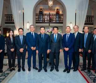 KAMIGUMI Co., Ltd. and Kobe-Osaka International Port Corporation (HANSHIN) to pay a courtesy call and expressed the heartfelt congratulations to the 8th General Shareholder Meeting of PAS