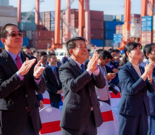 Held a celebration ceremony of achievement of container throughput in the volume of 1,000,000 TEUs