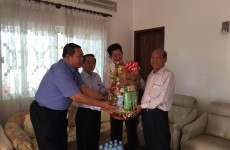 ឯកឧត្ដម លូ គឹមឈន់ ព្រមទាំងថ្នាក់ដឹកនាំកំពង់ផែ បានគោរពជូនពរឯកឧត្តម ជាម ហ៊ីម និងឯកឧត្តម យន្ត មីន