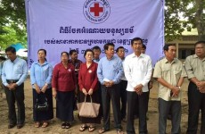 អំណោយមនុស្សធម៌កាកបាទក្រហមកម្ពុជាខេត្តព្រះសីហនុ ចែកជូនដល់ប្រជាពលរដ្ឋក្រីក្រជួបការលំបាក