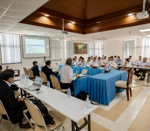 កិច្ចប្រជុំជាមួយក្រុមអ្នកបច្ចេកទេសចៃកា  ដើម្បីពិភាក្សាការងារលើកទី២ នៃគម្រោងអភិវឌ្ឍន៍សមត្ថភាពលើការគ្រប់គ្រង និង ប្រតិបត្តិការចំណតផែកុងតឺន័រនៅកំពង់ផែក្រុងព្រះសីហនុ