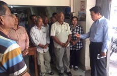 ឯកឧត្តម លូ គឹមឈន់ បានចុះសួរសុខទុក្ខ និងសំណេះសំណាលជាមួយប្រធានភូមិ និងក្រុមប្រឹក្សាសង្កាត់ផ្សារកណ្តាលទី ១