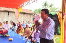 ឯកឧត្តម លូ គឹមឈន់ ប្រធានក្រុមការងារថ្នាក់ជាតិចុះជួយស្រុកព្រៃនប់ បានចូលរួមជាអធិបតីក្នុងការសំណេះសំណាលជាមួយបងប្អូនខ្មែរឥស្លាម