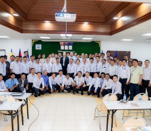 PAS Management Team, held a Closing Training Course regarding Safety and Productivity of Container Terminal Operation for staff