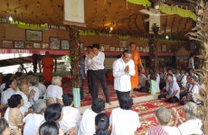 ឯកឧត្តម លូ គឹមឈន់ បានចូលរួមអមដំណើរ ឯកឧត្តម យឹម ឆៃលី ក្នុងពិធីកាន់បិណ្ឌវេនទី ១៣ នៅវត្តព្រះជីវរ៍ធំ ឃុំបារាយណ៍ ស្រុកស្រីសន្ធរ ខេត្តកំពង់ចាម