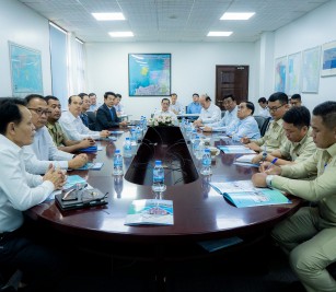 ទទួលស្វាគមន៍ដំណើរទស្សនកិច្ចរបស់គណៈប្រតិភូ នៃ គណៈកម្មការទទួលបន្ទុកកិច្ចការមហាផ្ទៃ ការពារជាតិ ទំនាក់ទំនងរដ្ឋសភា ព្រឹទ្ធសភា អធិការកិច្ច និងមុខងារសាធារណៈនៃព្រឹទ្ធសភា (គណៈកម្មការទី៤)