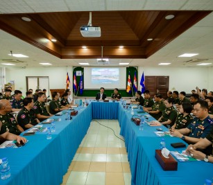 ការទទួលស្វាគមន៍ដំណើរទស្សនកិច្ចរបស់ និស្សិតវគ្គបណ្តុះបណ្តាលការពារជាតិ ជំនាន់ទី១៦ ចំនួន ៩៩នាក់ ដែលដឹកនាំដោយនាយទាហានយោធាចារ្យ ចំនួន ១៥នាក់