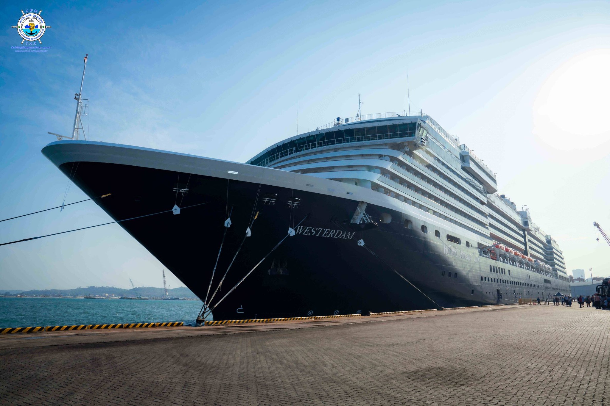 នាវាទេសចរណ៍ឈ្មោះ WESTERDAM សញ្ជាតិ NETHERLAND
