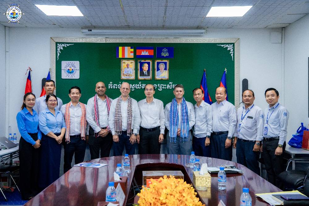 A courtesy visit of and held a discussion meeting with Hapag Lloyd (Cambodia) Co., Ltd
