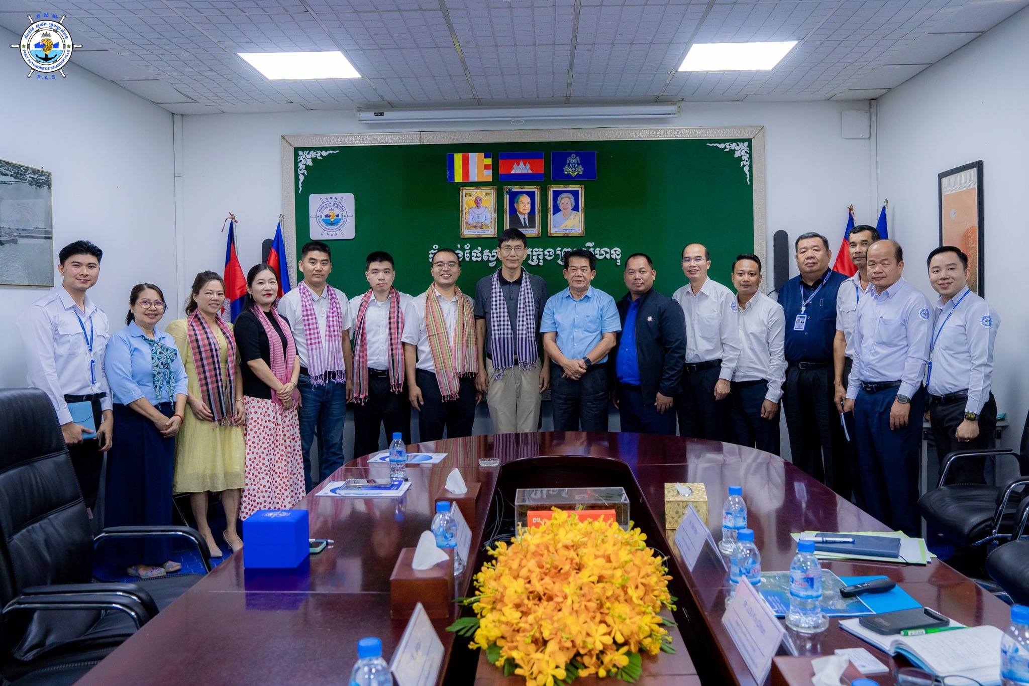 Held a discussion meeting with Zhejiang Seaport Logistics Group Co., Ltd
